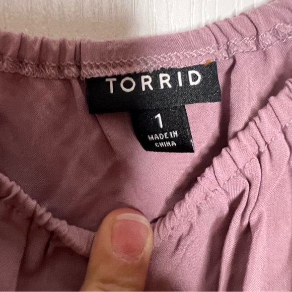 Torrid Challis Eyelet Border Cold Shoulder Top in elderberry blush pink … - Picture 10 of 16